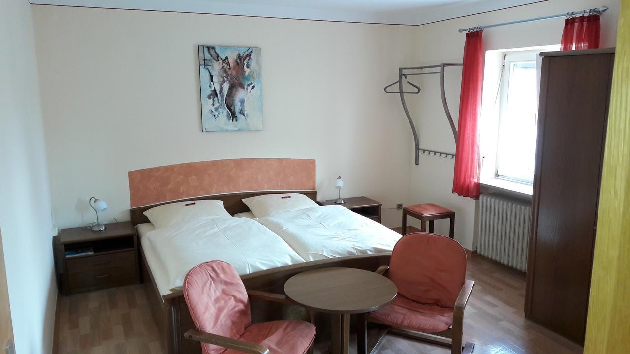 Pension "Zum Schwan" Muhr am See Exterior photo