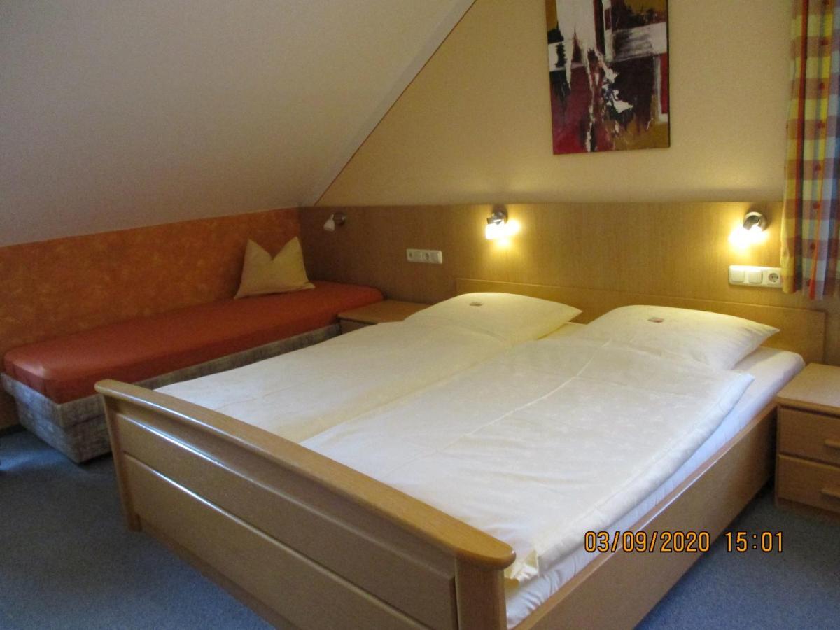 Pension "Zum Schwan" Muhr am See Exterior photo